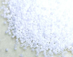 20gms Toho High Quality size 11/0 Beads - Colour 41F - Frosted Snow White - Picture 1 of 3