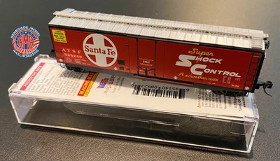 Micro-Trains 03200620 N Scale ATSF 50' Standard Door Boxcar Plug Door #525249 - Image 1 of 3