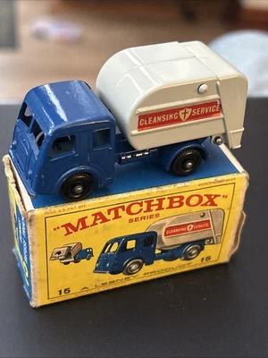 Matchbox series No 15 Dennis Refuse Truck With Original Box — 第 1/4 张图片