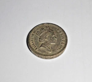 1993 QUEEN ELIZABETH II ONE POUND COIN WITH ERROR Upside Down Writing On Edges - Picture 1 of 3