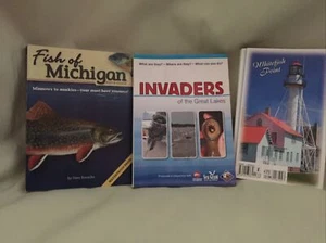 Three Michigan Books: Fish, Invaders, Light Houses - Bild 1 von 12