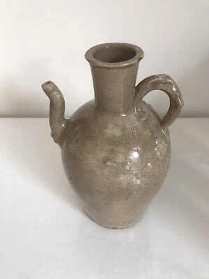 A Japanese Late Edo period Hagi ware Water Pitcher - 27 cm Tall - Image 1 of 4