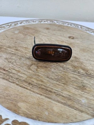 Land Rover Discovery II 2001 2 guardabarros repetidor luz delantera izquierda (ámbar) fabricante de equipos originales Foto 1 de 4