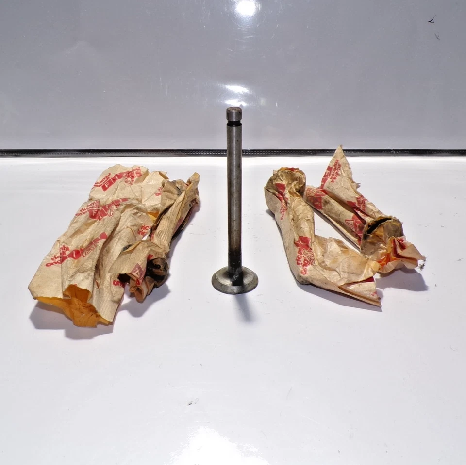 Set 4 valvole aspirazione originali per FIAT 600d 600t Multipla. 3537.20