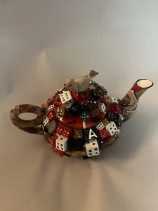 Miniatur Teekanne mit Würfeln an den Seiten - Bild 1 von 6