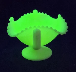 Vintage Fenton vaselina crema pasticcera vetro 3 frutti manico cesto composto BAGLIORI - Foto 1 di 22