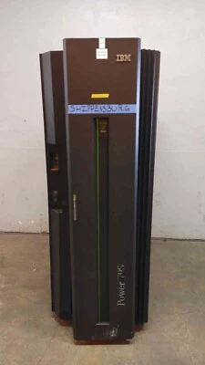 IBM Power 795 Rolling Server 480V 80A 3PH 9119-E50 sem HDDs - Imagem 1 de 4