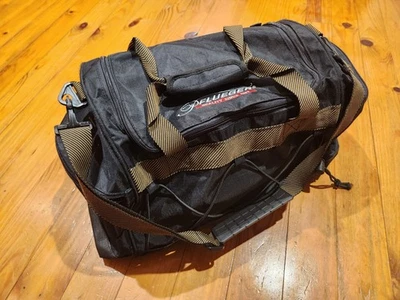 Bolsa de viagem Pflueger bolsa de ombro macia lateral preta 15"x11'x11" - Imagem 1 de 4