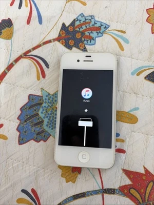 Apple iPhone 4S  A1387 Bianco White 4097 - Immagine 1 di 4