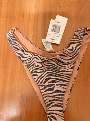 Nuevo con etiquetas LSpace Cabana Bottom Bitsy en Animal Print talla S $88 Foto 1 de 4
