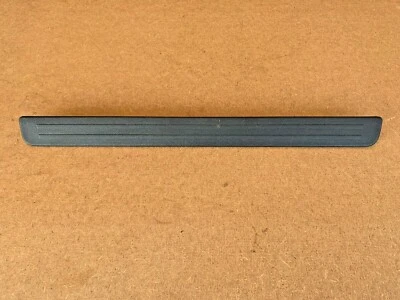 Placa de alféizar de la puerta delantera izquierda del lado del conductor Mazda 6 2009-2013 GS3L687F0 OEM Foto 1 de 4