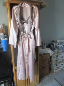 Valerie Stevens Intimates Women's 2 Piece Lingerie Sleepwear Gown & Robe Medium - Picture 1 of 6