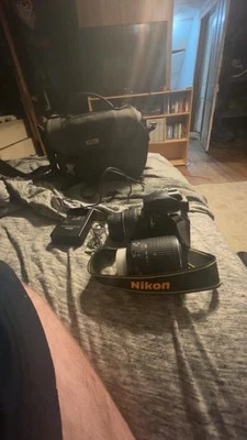 Capa Nikon D3300 W e mais de 600 dólares em acessórios  - Imagem 1 de 4
