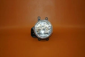 LEXUS CT200 FOG LIGHT RIGHT PASSENGER 2014 2015 2016 2017 CT200H OEM - Picture 1 of 8