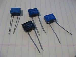 Lote de 20 condensadores radiales de polipropileno Paktron .008uF 100V 5% - NOS - Imagen 1 de 2