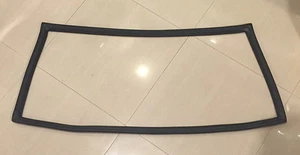 TOYOTA COROLLA TE27 KE25 LEVIN TRUENO FRONT WINDSCREEN SEAL RUBBER W/O CHROME - Picture 1 of 2