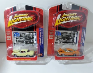(2) Johnny Lightning MOPAR OR NO CAR R13 Die-Cast Cars 4 Barracuda 2 Belvedere - Picture 1 of 4