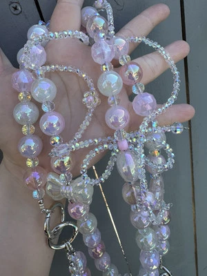 Correa cruzada con cuentas rosa de ensueño Clip & Go para teléfono celular, cordón Foto 1 de 4