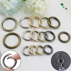 Metall Feder Tor O Ring zum Öffnen Schlüsselanhänger Tasche Gürtel Riemen Schnalle Schnappverschluss Clip - Bild 1 von 9