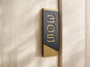 Türnummernschild für Hotelschild aus Holz & Acryl Zimmernummernschild - Bild 1 von 3