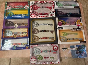 Gran Lote De 18 Llaves Disney Tienda Disney Exclusivas De Disney Totalmente Nuevas - Imagen 1 de 24