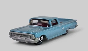Camión Chevy El Camino 1960 diorama coleccionable modelo fundido a presión 1:64 azul suelto - Imagen 1 de 8