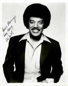 O. C. Smith Singer handsigniertes 8x10 Foto mit Echtheitszertifikat WWE52-225 - Bild 1 von 2