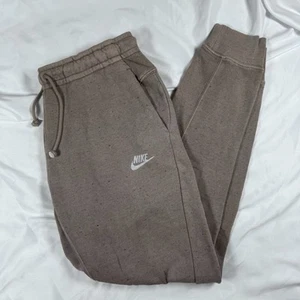 Pantalones de chándal Nike Club para hombre pequeños con cordón polar madera a la deriva moteada DQ4665-040 - Imagen 1 de 6