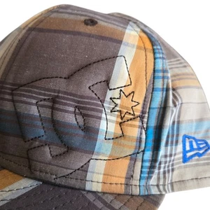New Era 2010 DC Shoes 7 3/4 Brown Fitted Cap 59FIFTY Skater blau orange kariert - Bild 1 von 9