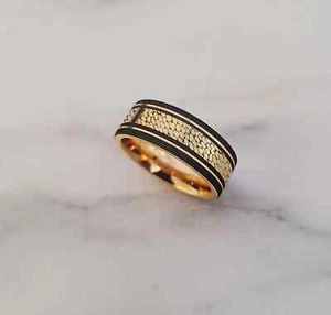 Men's Engraved Black and Gold Dragon Scale Pinstripe Wedding Ring - 8mm - Picture 1 of 4