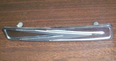 1971 - 1972 Dodge Charger Front Bumper Emblem Medallion Arrow 3464348 OEM 71 72 - Image 1 of 3