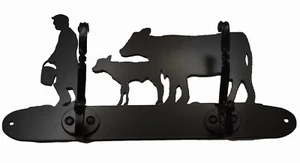 Gancho de doble capa diseño para vaca, ternero y agricultor en hierro negro - hecho a mano y único - Imagen 1 de 1