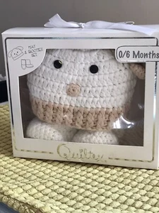 Quiltex Baby Hat Bootie Set 0-6 Months Dog Puppy Light Brown / Beige White NIB - Picture 1 of 6