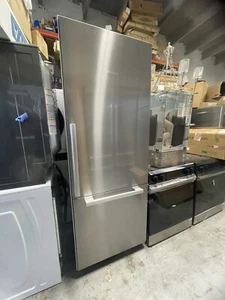 Miele MasterCoolKBM30USM 30 Inch Smart Built-In Bottom-Freezer in  Stainless - Picture 1 of 6