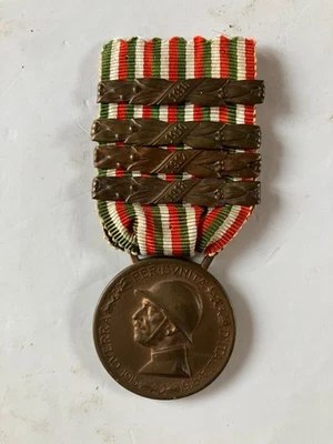 medaglia italiana CONIATA NEL BRONZO NEMICO con fascette 1915/16/17/18 1 guerra - Immagine 1 di 3
