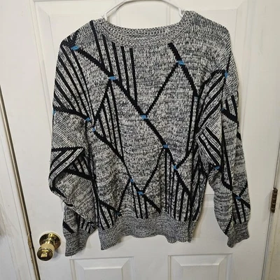 De colección. Suéter cuello redondo con patrón geométrico Marquis para hombre talla M Foto 1 de 4