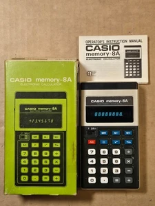 Casio Memory 8A Vintage Taschenrechner in Box mit weichem Etui & Handbuch funktioniert gut - Bild 1 von 4