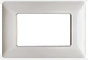 Set 10 Placche 3 Posti Bianco Compatibile Con Bticino Matix Per Supporti 503 - Foto 1 di 5