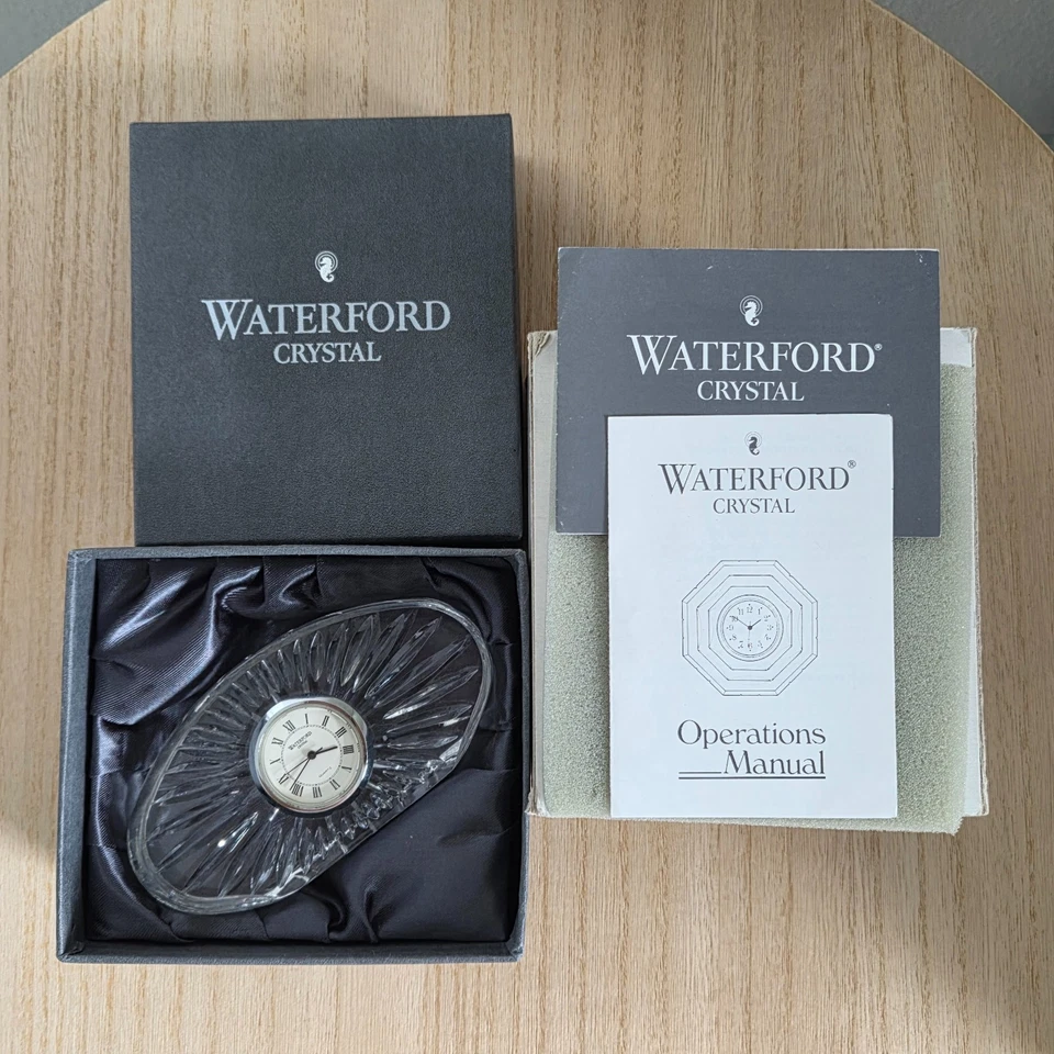 RELOJ WATERFORD CRISTAL OVALADO CUARZO 4 3/4" L x 2 1/2" H x 1" D CAJA ORIGINAL NUEVO EN CAJA Foto 1 de 2