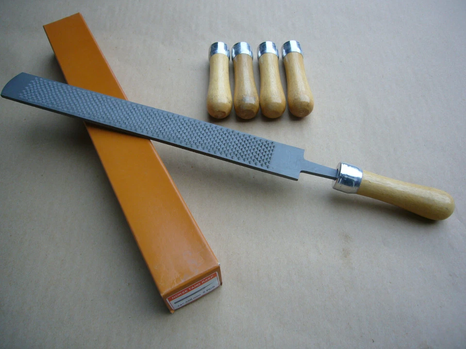 BUFFALO Confezione da 5 raspa per zoccoli e 5 manici in legno