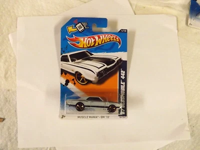 Hot Wheels 2012 MUSCLE MANIA 1/10  67 OLDSMOBILE 442  101/247 FULL CARD EXCELENT - Image 1 of 4