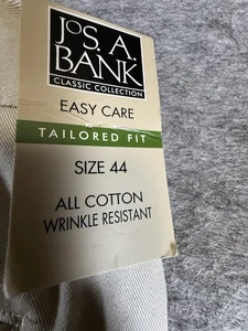 Jos. A. Bank Mens Tailored Fit Shorts Beige Size 44 NEW - Picture 1 of 14