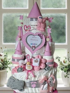 Windeltorte Mädchen XXL Windelschloss mit Namen und  Herz In rosa  - Bild 1 von 4