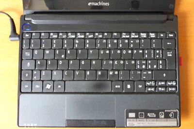 Netbook ACER eM355 HD 250GB Ram 2GB non ampliabili - Immagine 1 di 4