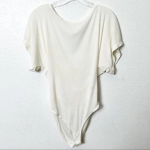 FREE PEOPLE KNOTENRÜCKEN WEISS CREME KURZARM DAMEN BODY GRÖSSE SMALL NEU OHNE ETIKETT - Bild 1 von 5