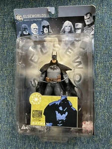 DC Direct Elseworlds Gotham by Gaslight Batman Actionfigur auf Karte - Bild 1 von 11