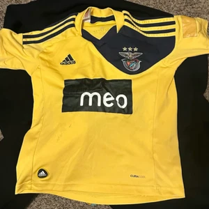 Adidas 2010-11 Benfica Away soccer Jersey size XS - Picture 1 of 8