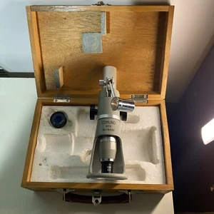 Vintage 60X Edmund Scientific Measuring Microscope With Orginal Box - Picture 1 of 17