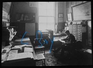 MR STAINS OFFICE BEDFORD ST BELFAST C1910 Magic Lantern Slide PHOTO TITANIC ? - Picture 1 of 5