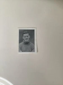 R J Hill Cigarettes Popular Footballers 1934/5 - J L Jones Torquay United C - Picture 1 of 2